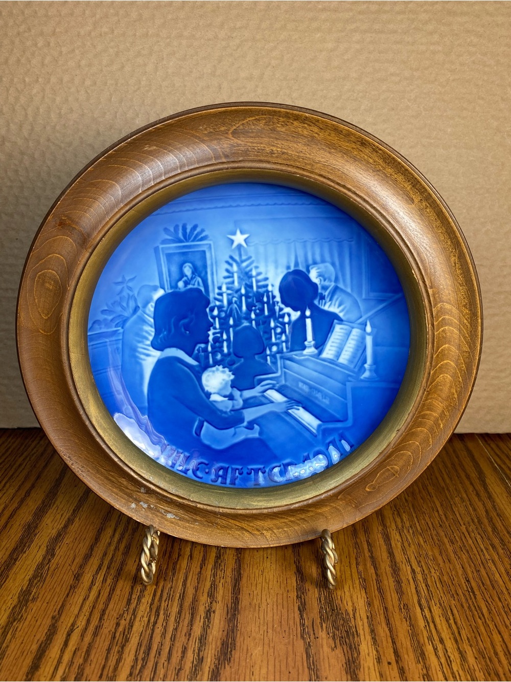 1971 B&G Bing & Grondahl Christmas At Home Framed Collector Plate
